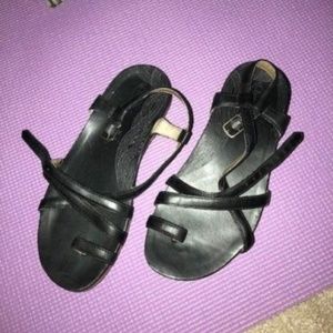 Chaco Black Strappy Sandals Flat Shoes 7 Shoes